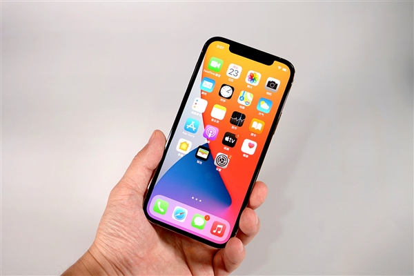 临翔苹果手机维修分享iOS 14.2修订版已到，专属iPhone 12系列 