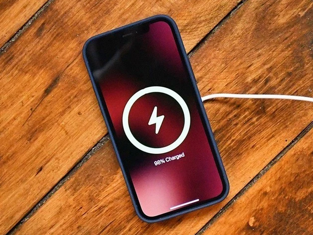临翔苹果手机维修分享iPhone 12可以随便充电吗 